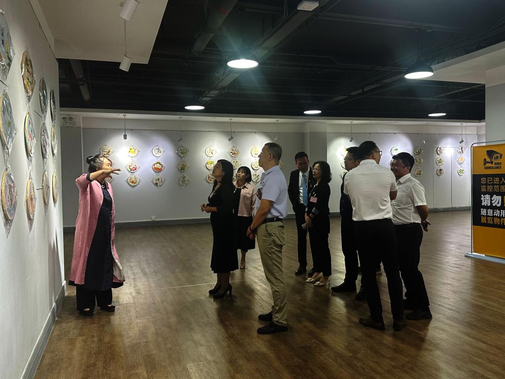 69C5400C27416372A3D5BBBB180_95C2AD93_19034