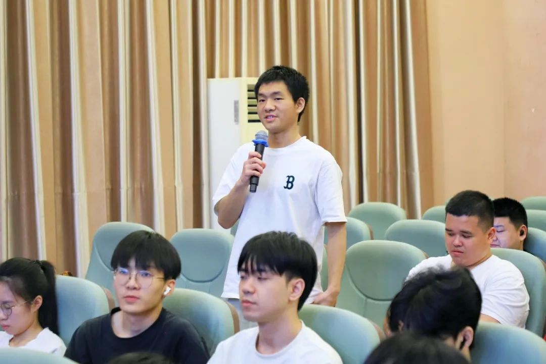 4455B214294325E571EF6C958BA_BEA4082F_99072