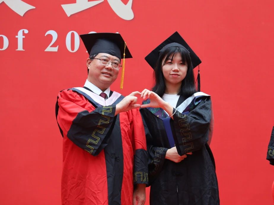 AC023F5BCAE6330C5724ED1D2A9_8D680304_E411 AC023F5BCAE6330C5724ED1D2A9_8D680304_E411