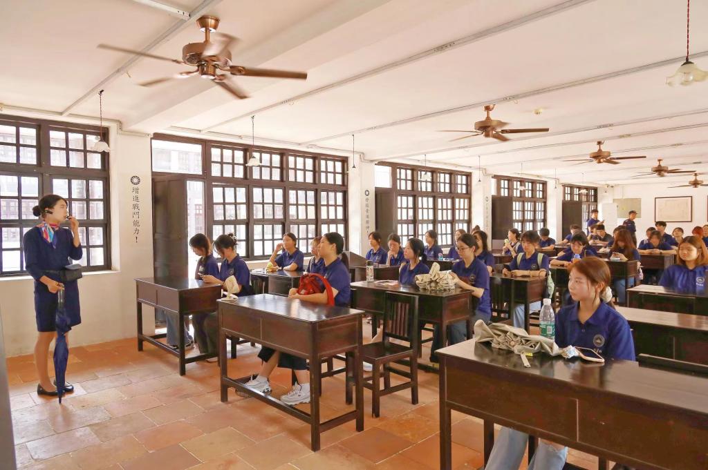 AE926D0ED48BEB1A6A4BF9EDF4A_F63B9F2E_1A0E6 AE926D0ED48BEB1A6A4BF9EDF4A_F63B9F2E_1A0E6