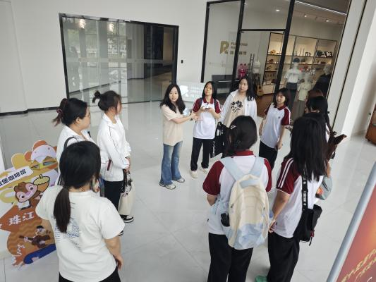 89218980E09DE60DDC4C2B04FD7_2C8C6657_44DBE