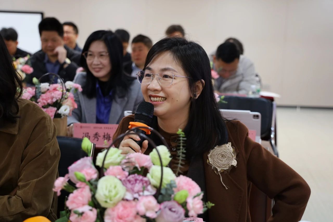 A97947FD7CD7C1065354DB5C8F6_6B4A8EDD_18FB0