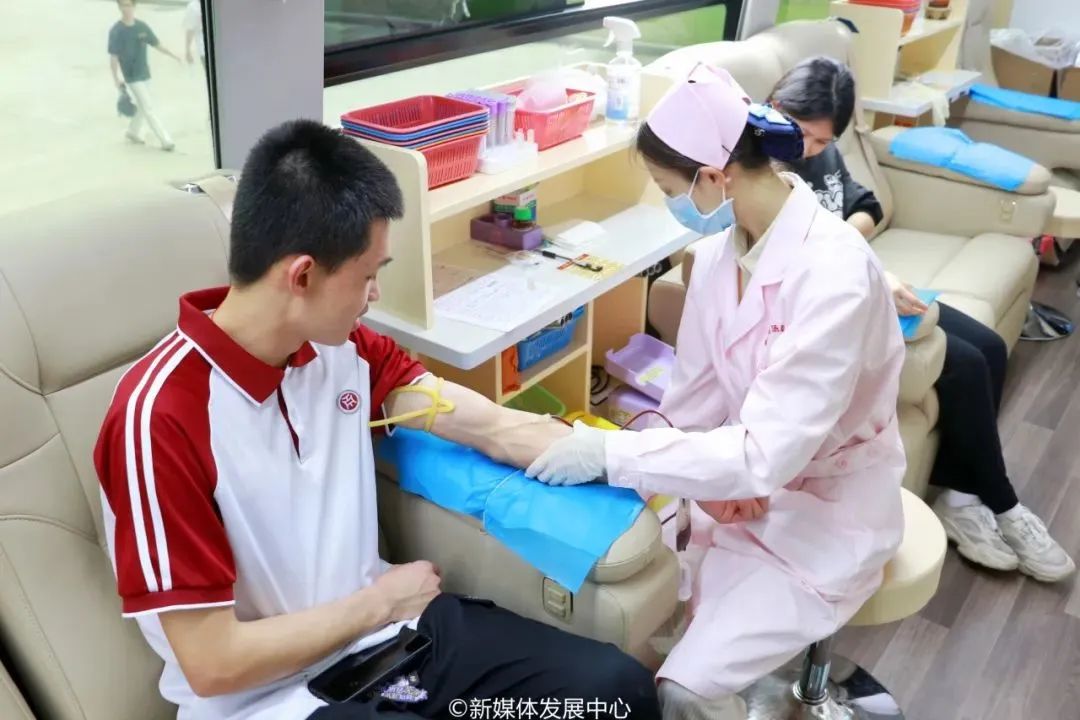 3BD2FDC8BAE611701AC68DFA9B3_F4276314_184A6