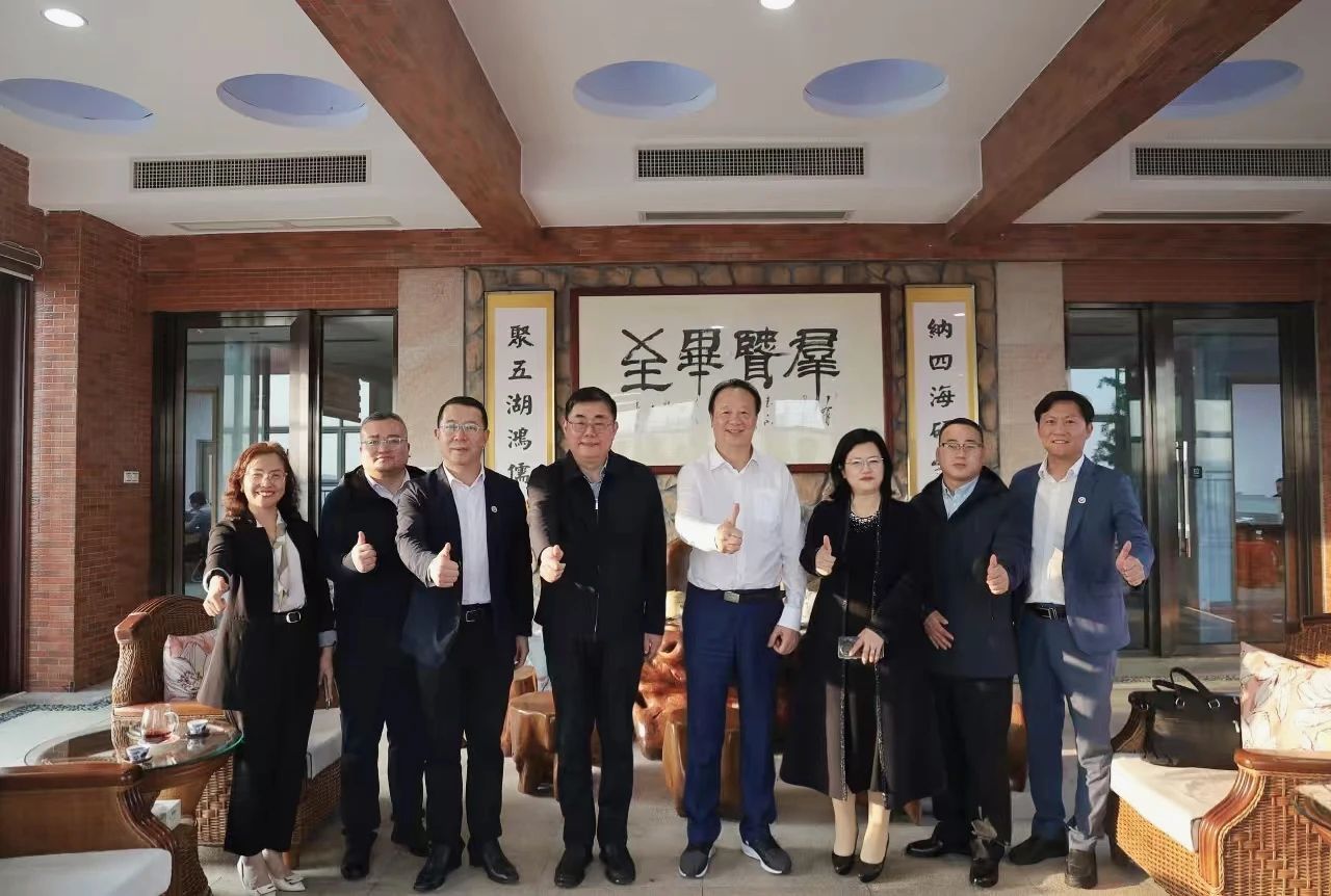 B00FFE75227EA350A9F30F05349_D32D23B7_2627E