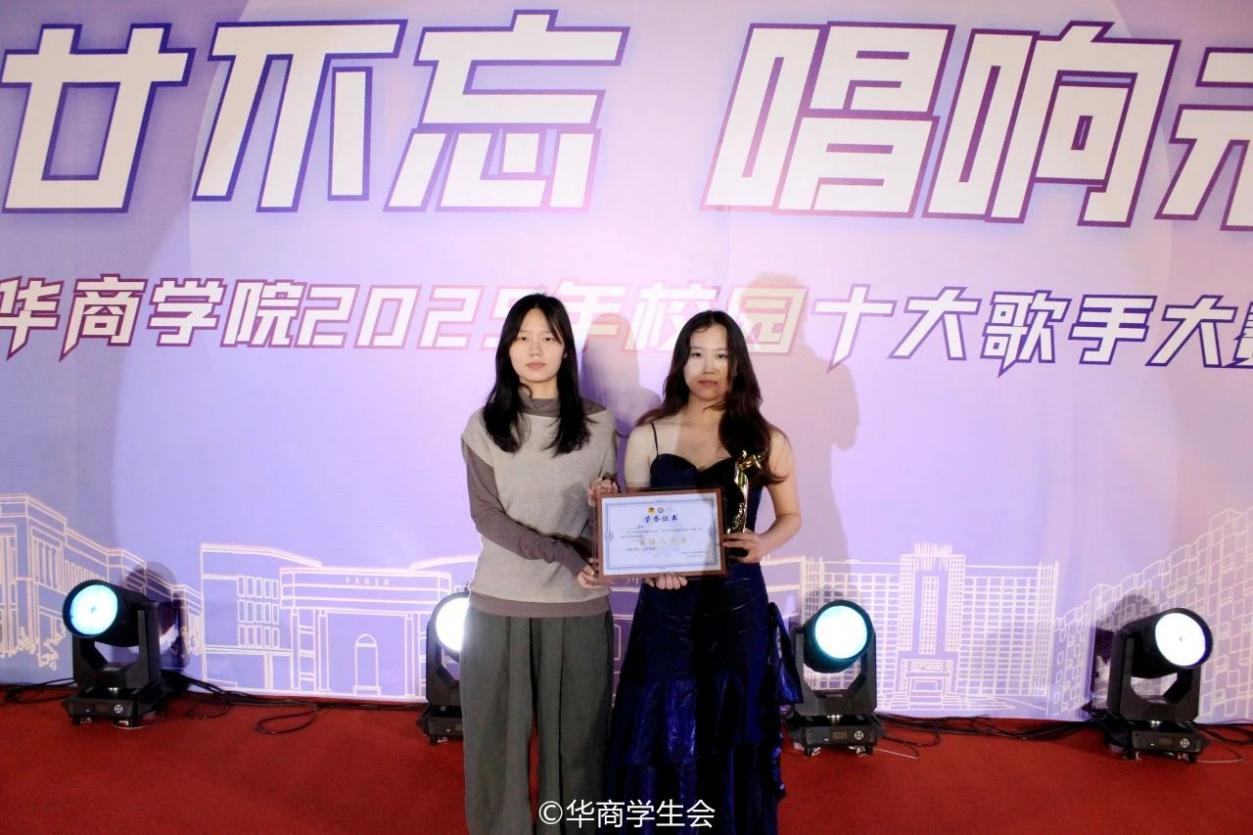 ED5DA73728FC70F2E100F649B19_35068D8D_F56D1