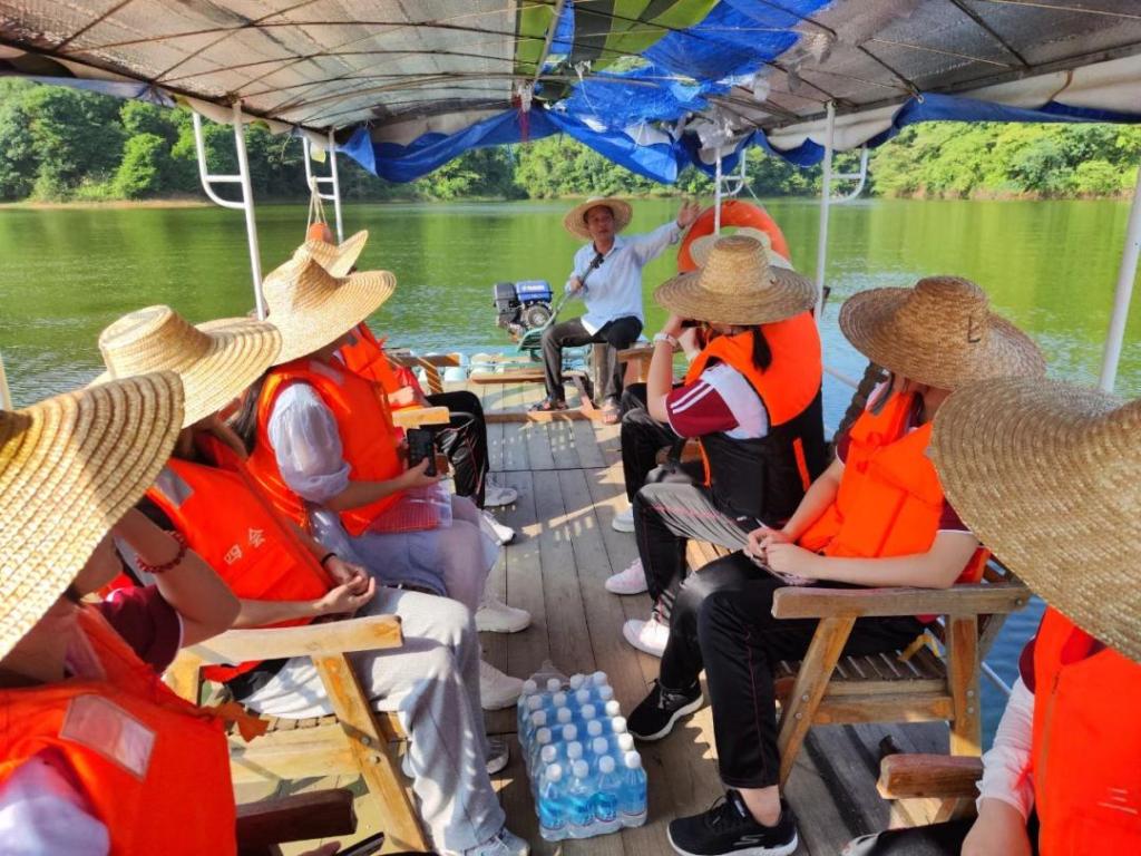 AB92AA6C66CCCD01564D88AD351_1BCD8EFC_221F2