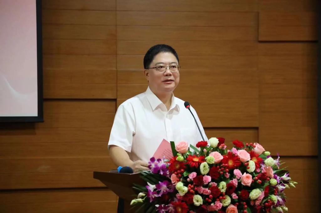 B76DF7C6708100AB8C68D22043D_7A3D9B2B_E7AC