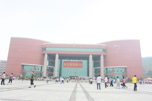 4D292E711DD8AA8A6ACB636B75ACF2AF