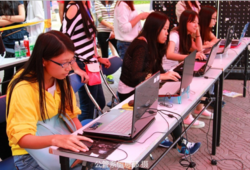 F6CF6ADCE9C8AE2B606E03163C600117