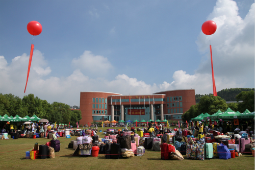 FB7561A73642170900091DE5C5ECB09D