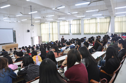 C2D7E18513B95C35E12AEFA2F354597F