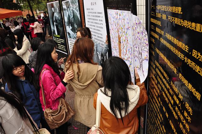 DF4CB43B0827EC16B33E4AA94A6F76AE DF4CB43B0827EC16B33E4AA94A6F76AE