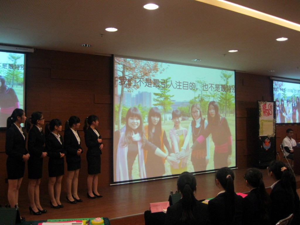 2E8CED9F45FD75CD0BF3A4AD78B343B8