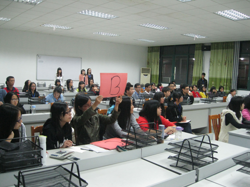 511880E3DE7E610C9553D2C45C4A25B9